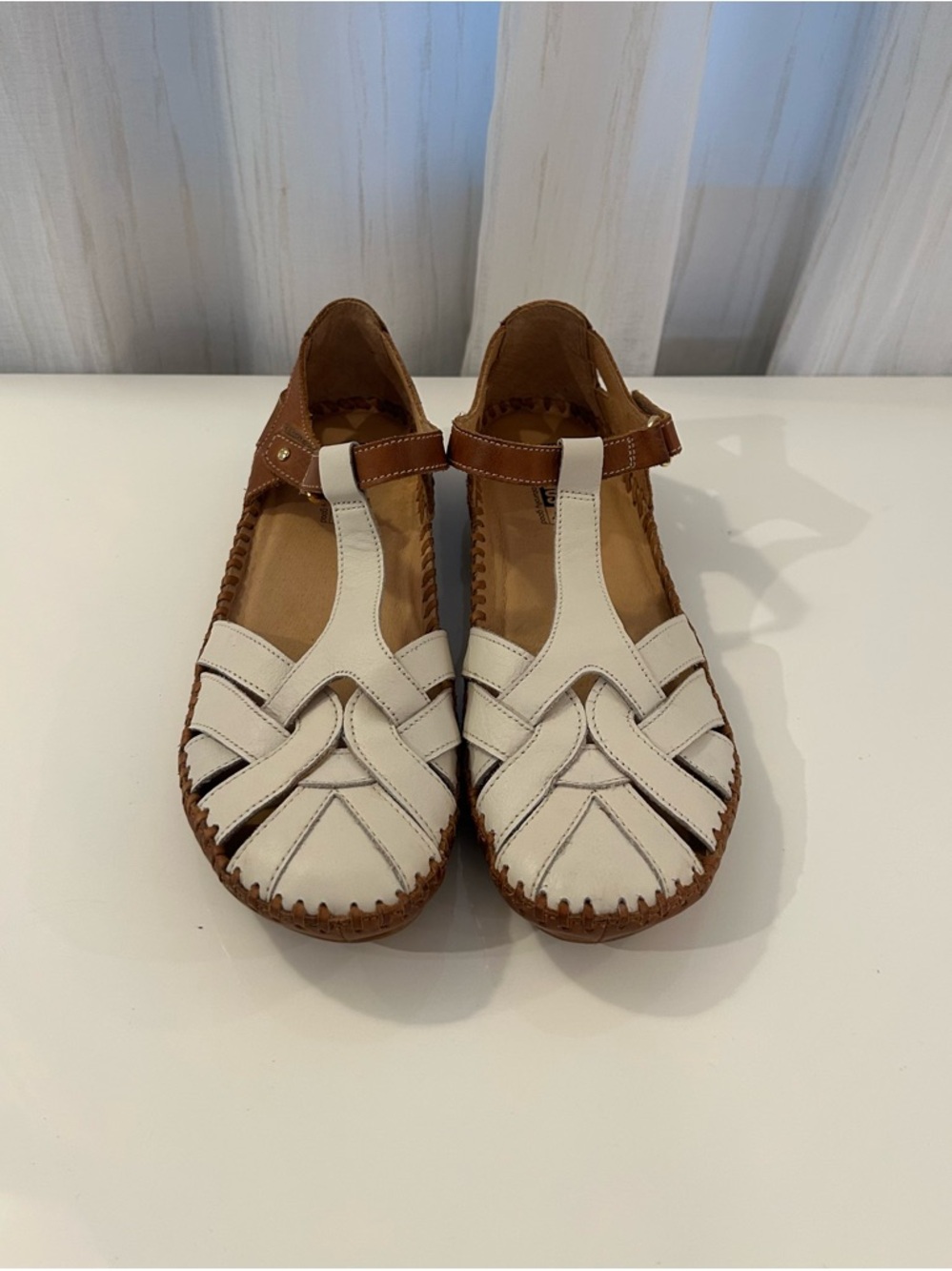 Women's semi-open leather shoes with hook-and-loop closure. Sandals Size 9